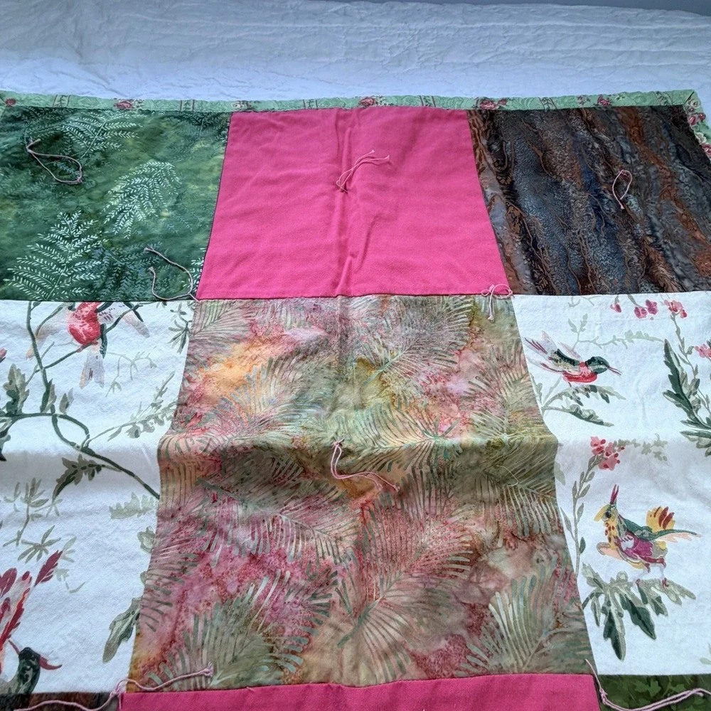 Vintage Handmade Patchwork Quilt Hummingbird Floral Cottage Lap Quilt 34in